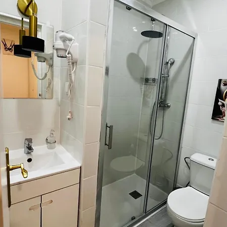 Quarto em Acomodações Particulares Pensamento 12b *